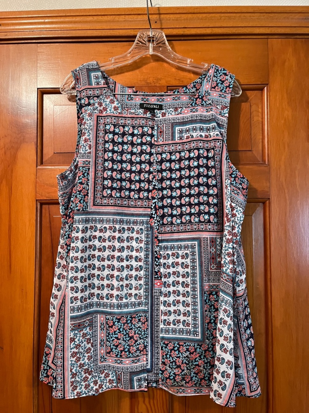 Sleeveless Patchwork Print Blouse in Navy, Coral & White
